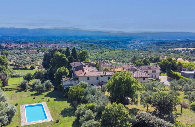 Wonderful private villa with WIFI, private pool, TV, patio, pets allowed and panoramic view