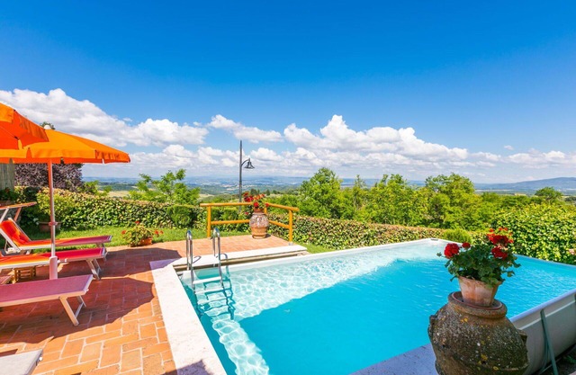 Wonderful private villa with A/C, WIFI, private pool, TV, patio, pets allowed and panoramic view