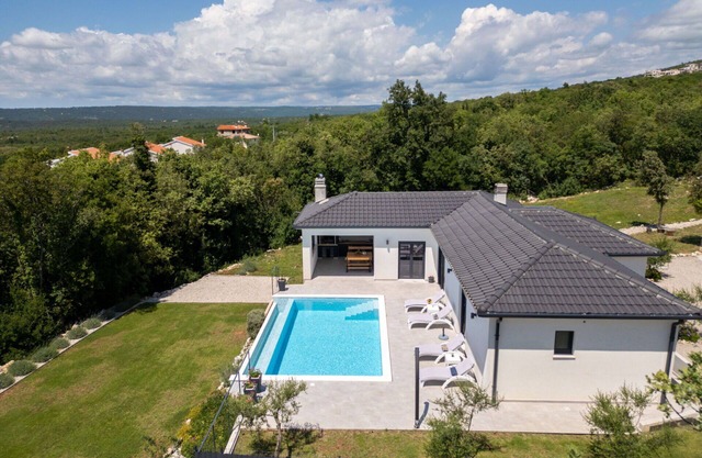 Wonderful private villa for 4 guests with A/C, private pool, WIFI, TV and terrace