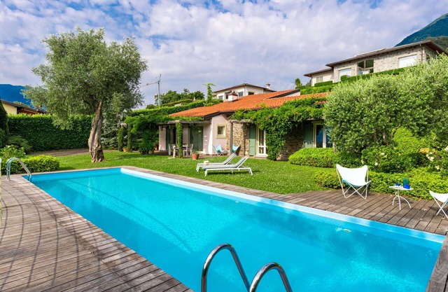 Wonderful private villa for 6 people with WIFI, private pool, terrace and pets allowed