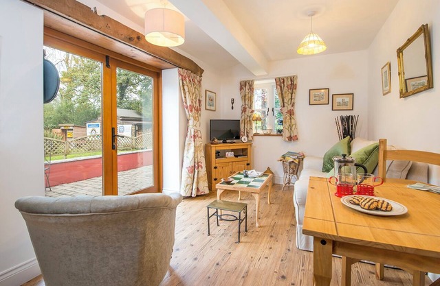 Woodview, Holiday Cottage The Rhos, Near Haverfordwest, Sleeps 2, 1 bedrooms, bathrooms