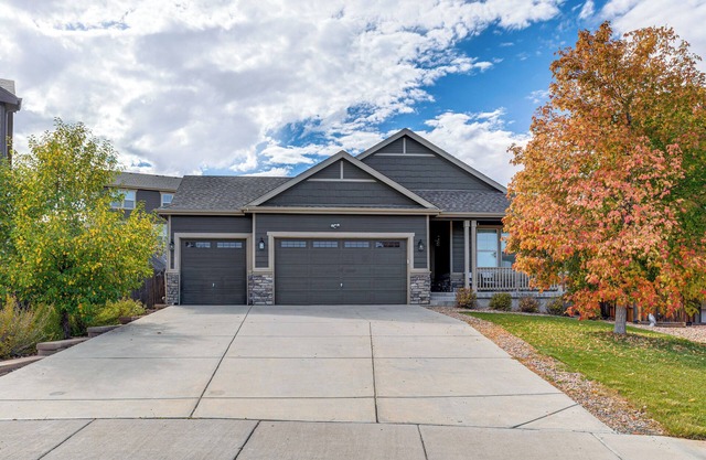 Work & Play in Aurora: Spacious Home w/Yard!