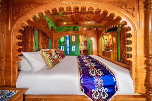 Wusong Guyi Western Regions Designer Courtyard