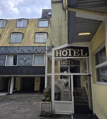Yeti Hotel