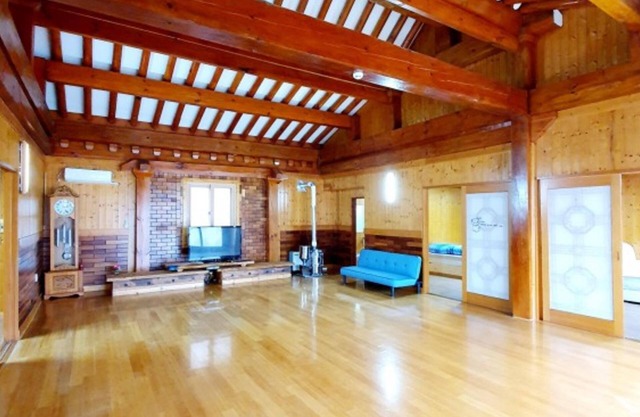 Yong Yejik Hanok Pension