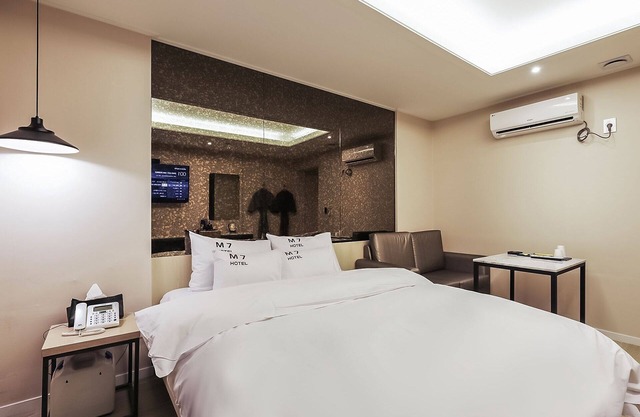 Yongin Singal M7