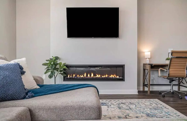 Your Omaha Escape - Luxe End-Unit +2 Master Suites