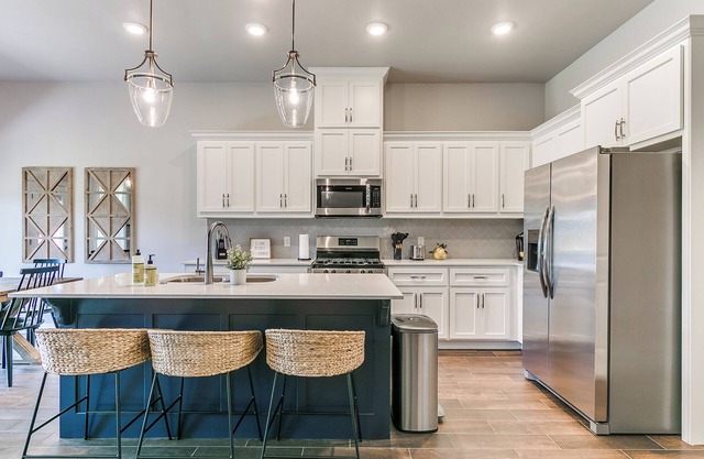 Your Perfect Temporary Home in Central Edmond!