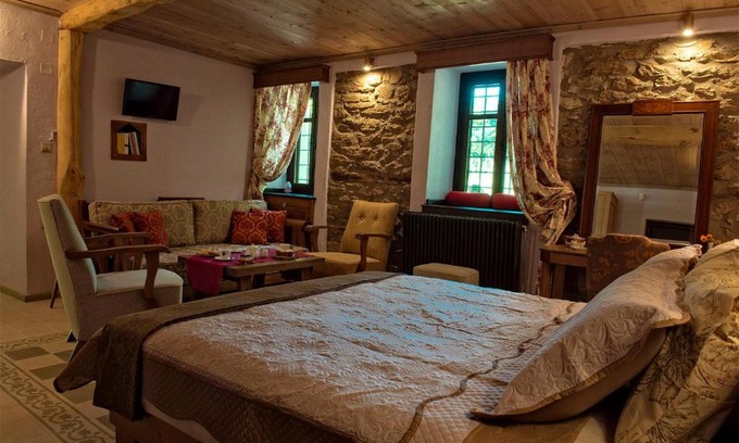 Tsagarada House | Αrnica Montana