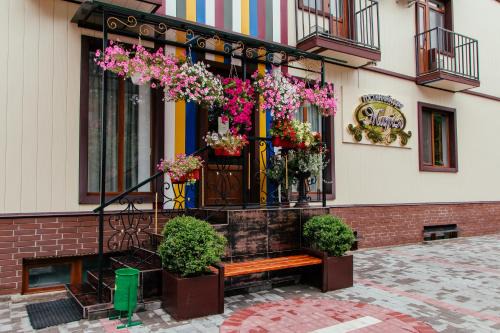 Kirovograd Hotel | Гостинний двір "Марія"