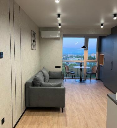 Khmelnitskiy Apartment | Комфортний люкс з панорамою Netflix