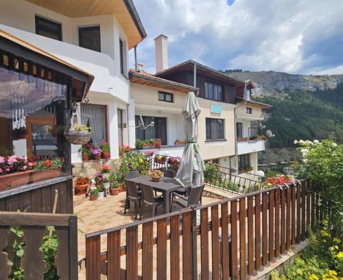 Trigrad House | Къща за гости Здравец