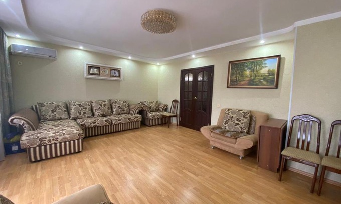 Uralsk Apartment | Ларина 2/2