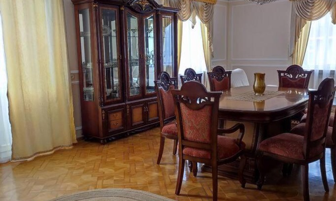 Vanadzor House | Нескучный дом, где есть джакузи, красивый парк.