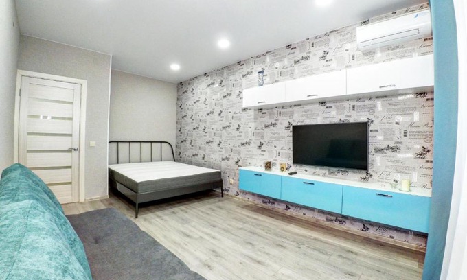 Sovetsky City District Apartment | Уютные апартаменты у метро Родина 24в