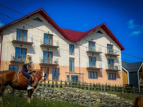Bukovel Hotel | Шепіт Лісу
