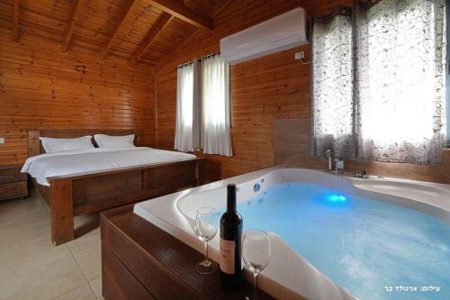 Hazon Bed & Breakfast | אחוזת ציון - 6 בקתות מהממות עם בריכה במתחם