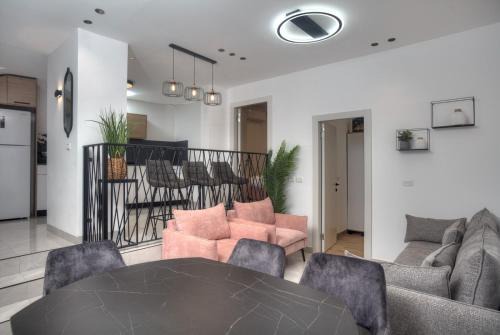 Safed Old City Apartment | פאר - סוויטת יוקרה משפחתית בעתיקה Pe'er - Luxury Family Suite in the Old City