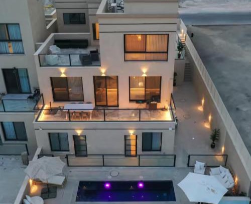 Neve Zohar Apartment | ריזורט האחוזה- וילה עם בריכה פרטית וסוויטות עם בריכה משותפת מול נוף ים המלח