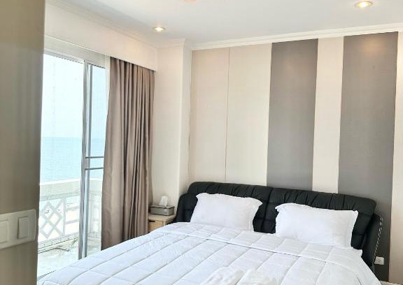 Rayong Apartment | บ้านชายทะเล ที่พักติดทะเล ระยอง หาดแสงจันทร์