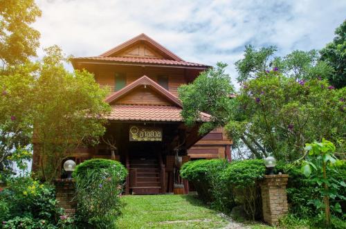 Ko Chang Villa | บ้านสวนอุ้ยคำ วิลล่า Baan suan auy kham Villa
