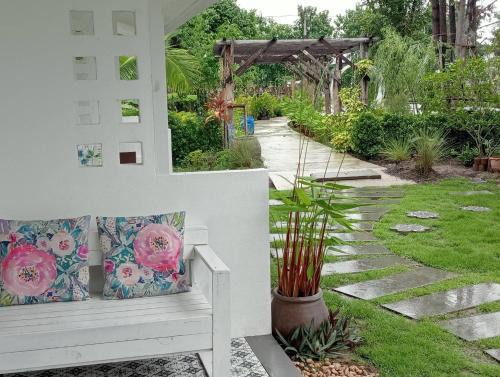 Khao Yoi Resort | เขายัอยวาเล่ย์