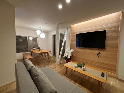 Kuwana House | とまるん長島