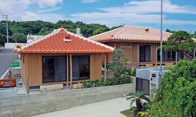 Kadena-cho House | 宇堅ビーチまで車で3分 琉球古民家を堪能できる貸切別荘 洋奈月