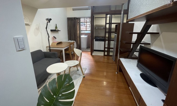 Xinyi Apartment | 暮光公寓 x 健身教練｜台北 101 ｜Pool｜夜市 ｜cafe｜MRT捷運站｜Gym