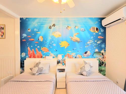 Kadena-cho Apartment | "沖縄の美ら海をイメージしたコンセプトルーム, 100インチスクリーン&,プロジェクターで映画三昧!, ゆったり64平米2LDK" Villa Blu Okinawa Chatan 3-3 ヴィラブルー沖縄北谷3-3
