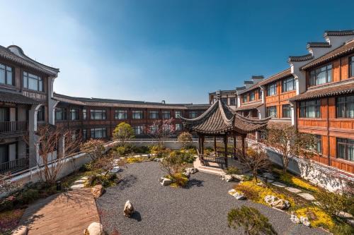 Tongxiang Hotel | 濮院时尚古镇濮锦大酒店