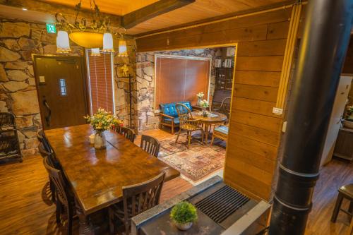 Hakone Ski Chalet | 箱根シャレー コンビニ近く 海賊船に乗ろう 箱根中心