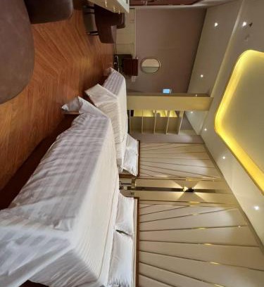 District 5 Hotel | 麗琼酒店