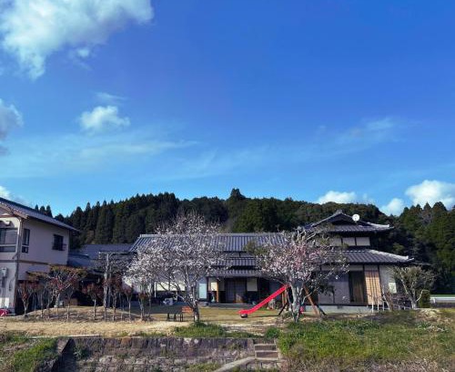 Imari House | 1日1組様限定アスパラの収穫体験と庭でバーベキューが楽しめる民宿うめむら