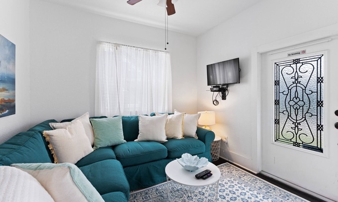 Historic District Apartment | 1/1 1st floor apartment in the heart of downtown, historic New Smyrna Beach.