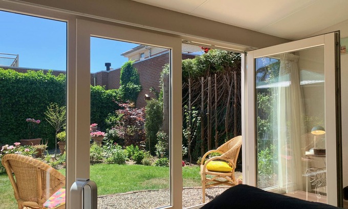 Ulft Apartment | 1-4 pers. 60 m2 Luxury Apartment Very Private 100% solar