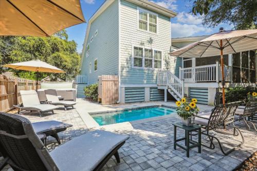 Folly Field House | 1 Azalea Street