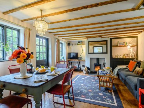 Bridport House | 1 Bed in Bridport 89687