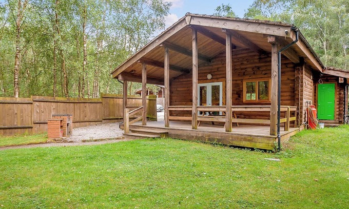 Freehay Ski Chalet | 1 bedroom accommodation in Freehay, Cheadle