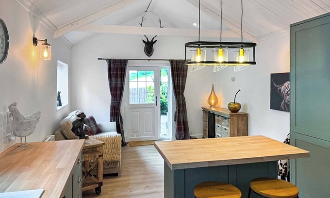 Liverton Cottage | 1 bedroom accommodation in Newton Abbot