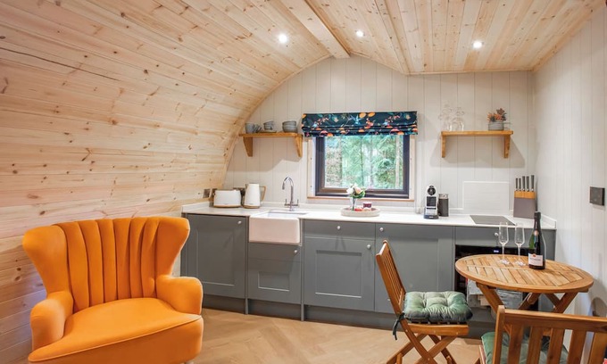 Overton-on-dee Ski Chalet | 1 bedroom accommodation in Ellesmere