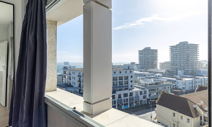 Three Anchor Bay Apartment | 1 Bedroom Apartment - Seapoint