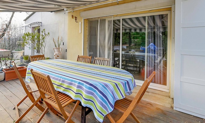 Saint-Denis House | 1 bedroom awesome home in Saint-Denis