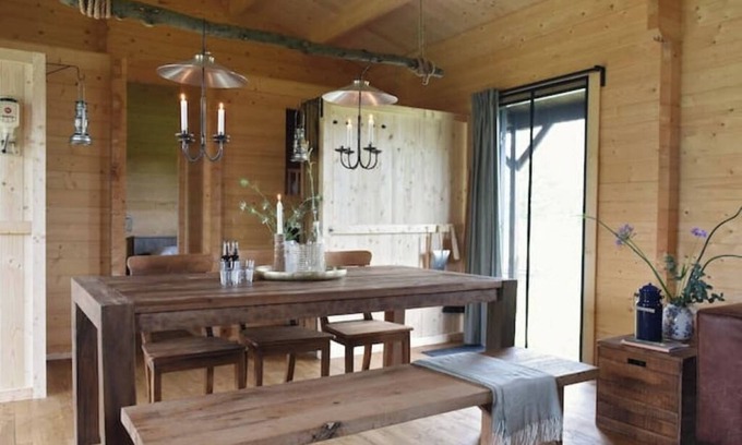 Oosterwolde Cabin | 1 bedroom cabin in oosterwolde