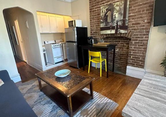 Upper West Side Apartment | 1 Bedroom Cozy unit in Columbus Ave