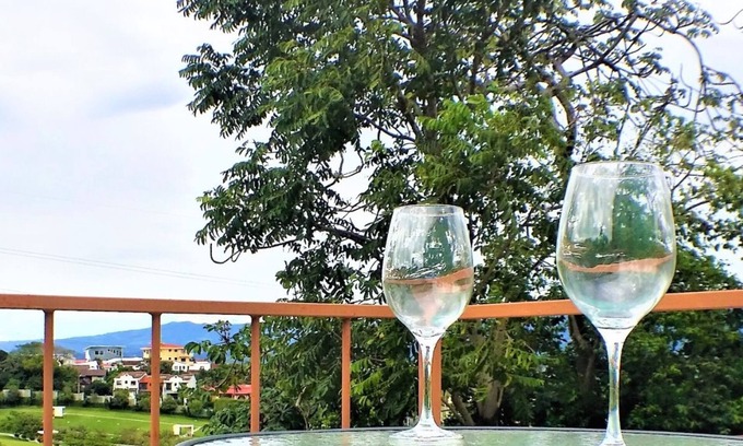 Guachipelin Apartment | #1 Container Studio/1BA, Great View & Location!