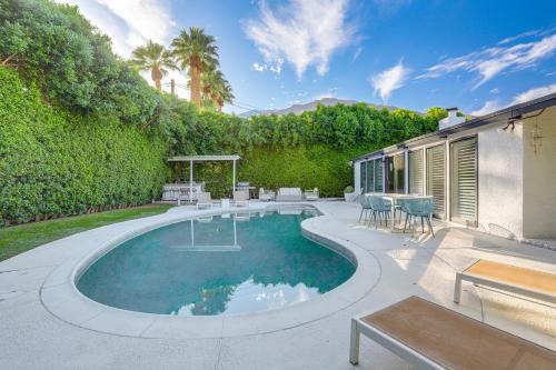 Tahquitz River Estates House | 1 Mi to Dtwn Palm Springs Home with Fire Pit!