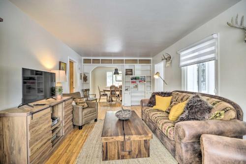 Thermopolis House | 1 Mi to Hot Springs! Central Thermopolis Home