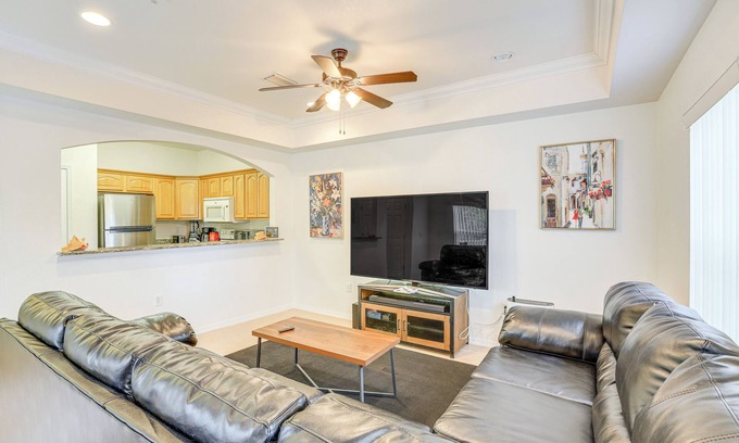 Gainesville House | 1 Mi to UF: Modern Gainesville Townhome w/Balcony