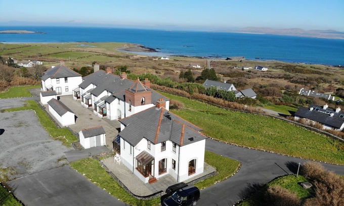 Tully Ski Chalet | 10 Coastguard Station